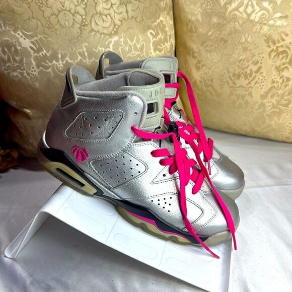 (E2) Nike Jordan 6 Retro Valentine's Day (GS)(543390-009) Grade School